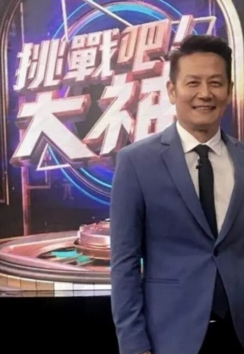 无套干熟女，蒙眼 内射过后还把逼翻开欣赏欣赏 - 吃瓜网